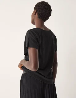 Amaya Crochet V-Neck T-Shirt Black