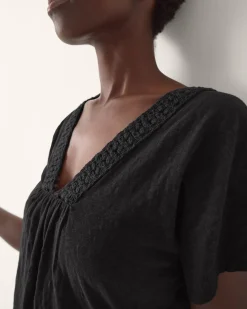 Amaya Crochet V-Neck T-Shirt Black