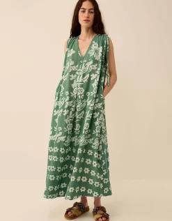 East Aggie Hand-Batik Floral Green Dress Green