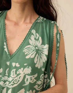 East Aggie Hand-Batik Floral Green Dress Green