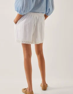 Irina High-Waisted Lace Shorts White