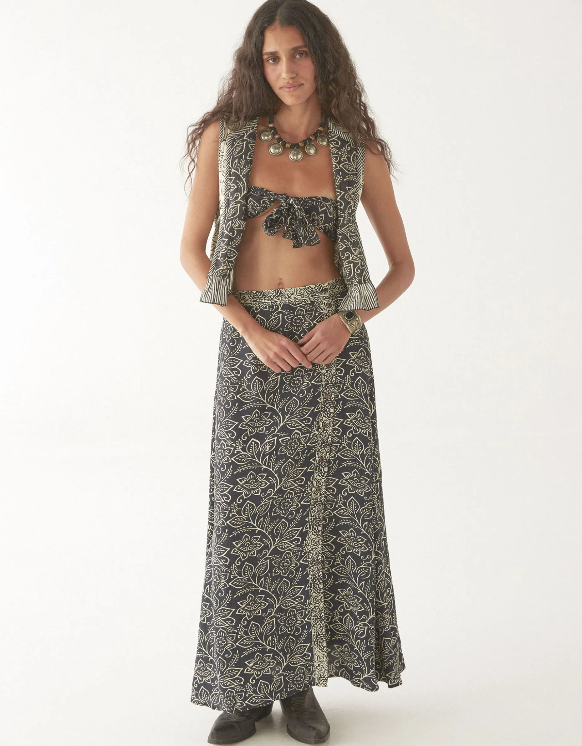 Maison Hotel Eeva Maxi Skirt Black