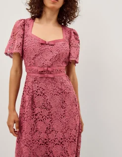 Regina Short Sleeve Lace Midi Dress Pink