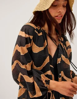 Zahara Abstract Stripe Print Blouse Black